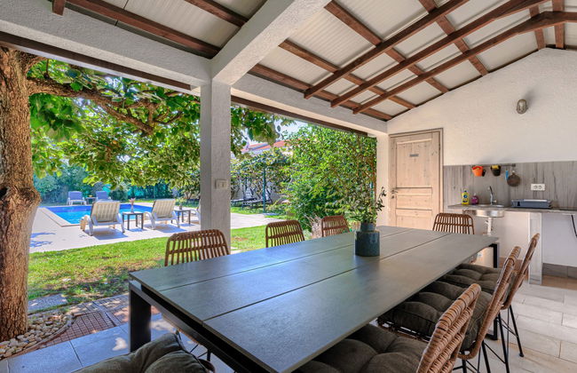 Casa de 7 quartos em Umag com piscina privada e jardim - Foto 3