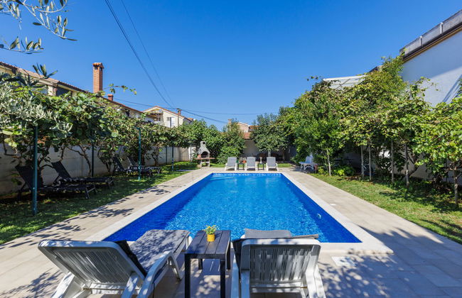 Casa de 7 quartos em Umag com piscina privada e jardim - Foto 34