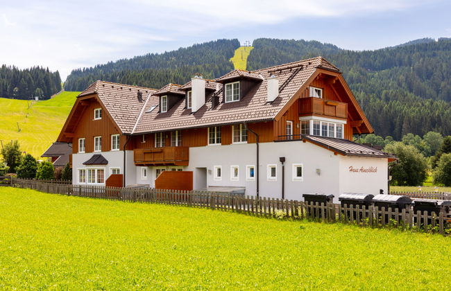 Apartamento de 3 quartos em Sankt Margarethen im Lungau com jardim e terraço - Foto 1