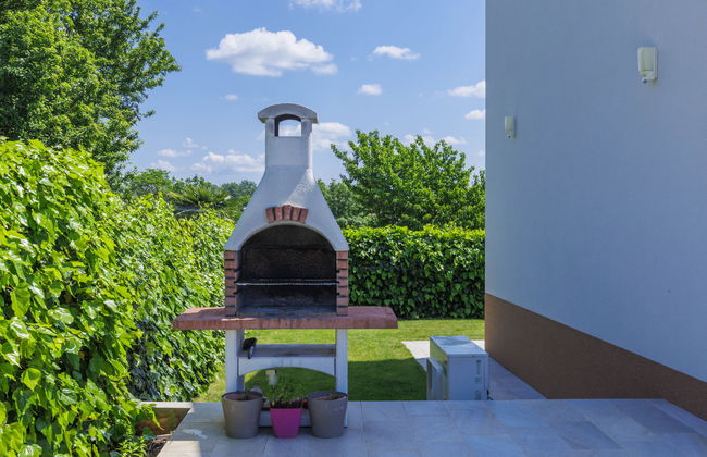 Casa de 4 quartos em Poreč com piscina privada e jardim - Foto 11