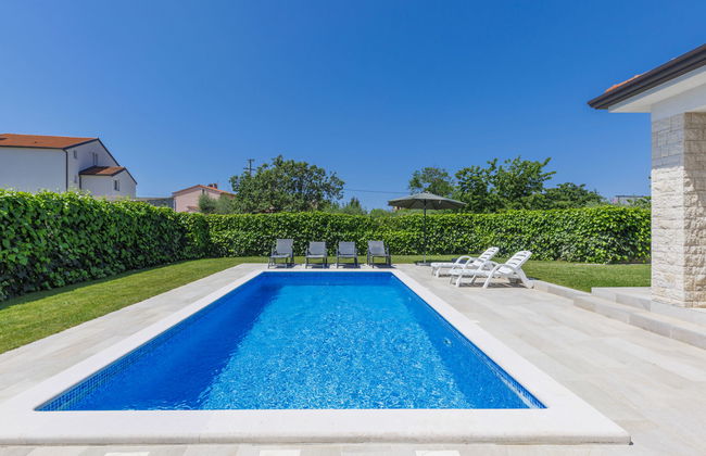 Casa de 4 quartos em Poreč com piscina privada e jardim - Foto 28