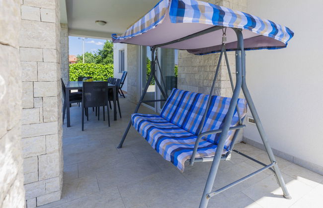 Casa de 4 quartos em Poreč com piscina privada e jardim - Foto 18