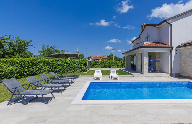 Casa de 4 quartos em Poreč com piscina privada e jardim - Foto 14