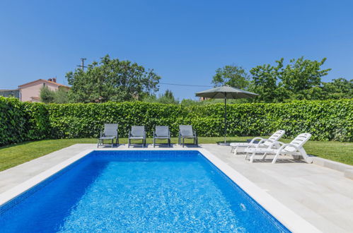 Photo 16 - Maison de 3 chambres à Poreč avec piscine privée et jardin