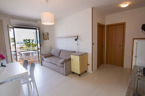 Photo 11 - 1 bedroom Apartment in San Benedetto del Tronto with sea view