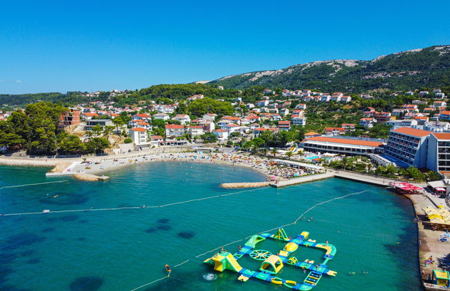 Apartamento de 3 quartos em Rab com piscina e terraço - Foto 42