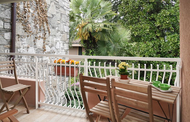 Apartamento de 1 quarto em Porto Valtravaglia com piscina e jardim - Foto 16