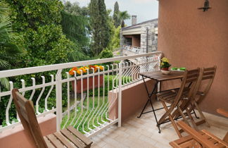 Photo 2 - Appartement en Porto Valtravaglia avec piscine et vues sur la montagne