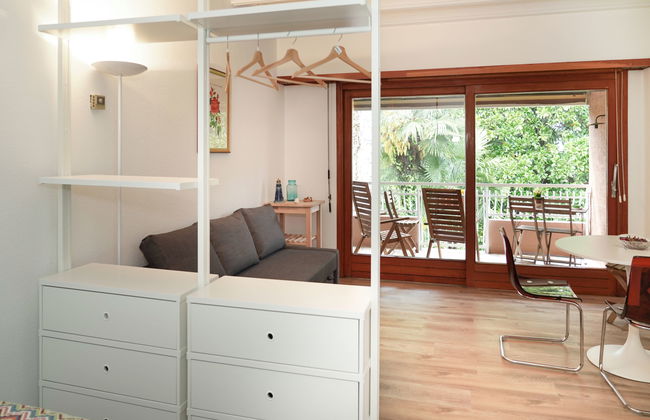 Apartamento de 1 quarto em Porto Valtravaglia com piscina e jardim - Foto 9