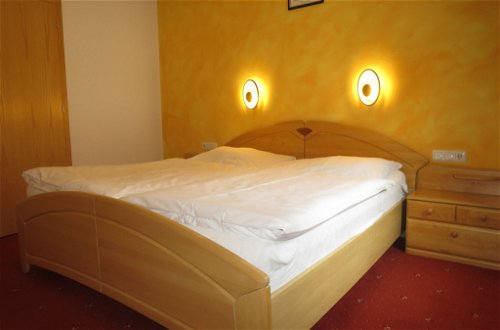 Foto 17 - Appartamento con 2 camere da letto a Sankt Anton am Arlberg con vista sulle montagne