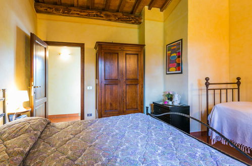 Photo 33 - 3 bedroom House in Greve in Chianti with private pool and garden