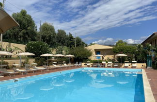 Photo 2 - Appartement de 2 chambres à Ricadi avec piscine et jardin