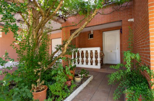 Photo 33 - 4 bedroom House in Rivas-Vaciamadrid with private pool and garden
