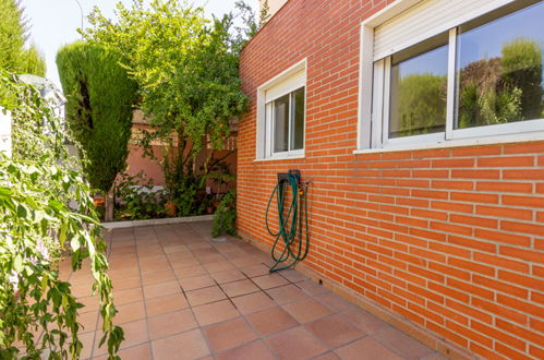 Photo 25 - 4 bedroom House in Rivas-Vaciamadrid with private pool and garden