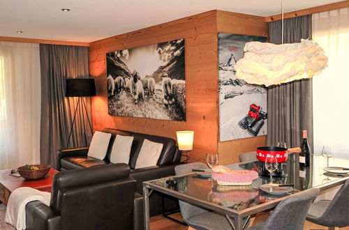 Foto 6 - Apartment mit 2 Schlafzimmern in Zermatt mit garten und terrasse