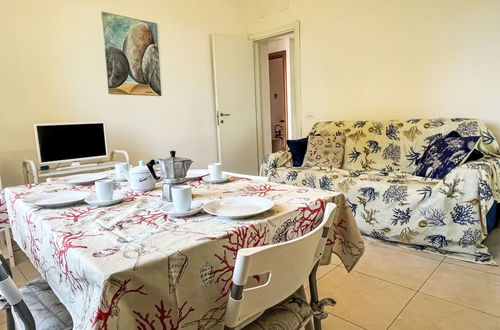 Foto 18 - Casa de 3 quartos em Imperia com piscina privada e jardim