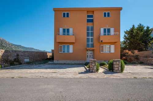 Photo 19 - Appartement de 1 chambre à Karlobag avec terrasse