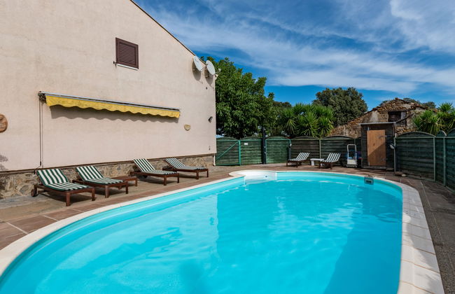 Apartamento de 4 quartos em Cervione com piscina e jardim - Foto 1