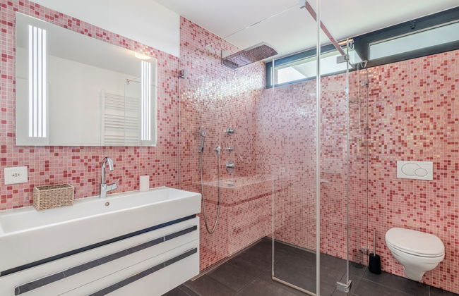 Casa de 4 quartos em Lugano com piscina privada e jardim - Foto 37