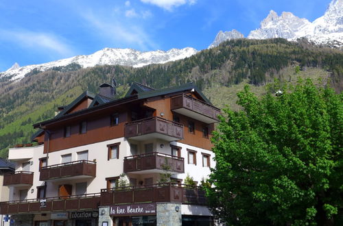 Foto 20 - Apartamento de 1 habitación en Chamonix-Mont-Blanc con vistas a la montaña