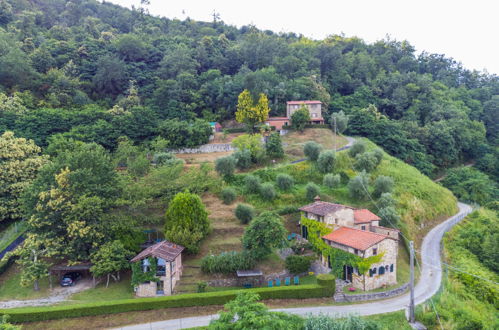 Photo 3 - 4 bedroom House in Pescia with swimming pool and garden