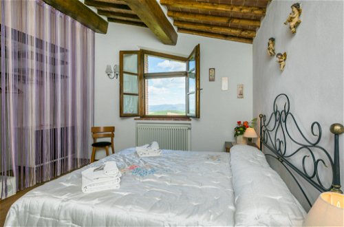 Foto 46 - Haus mit 4 Schlafzimmern in Casole d'Elsa mit privater pool und garten
