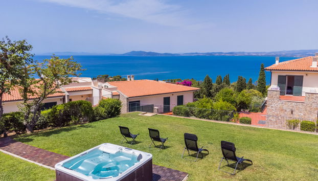 4 bedroom Apartment in Monte Argentario with garden and terrace - Photo 4