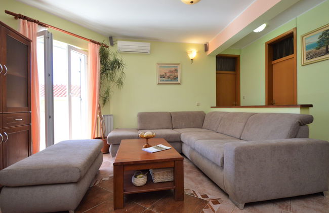 Apartamento de 4 quartos em Tribunj com jardim e terraço - Foto 7
