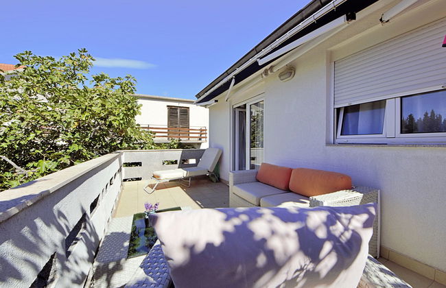 Casa de 4 quartos em Sućuraj com jardim e terraço - Foto 19