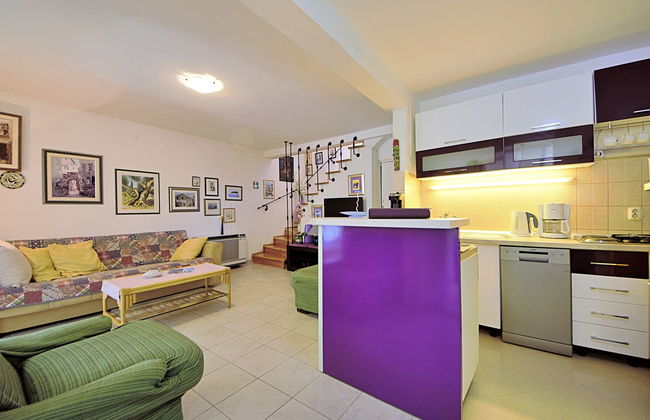 Casa de 4 quartos em Sućuraj com jardim e terraço - Foto 6