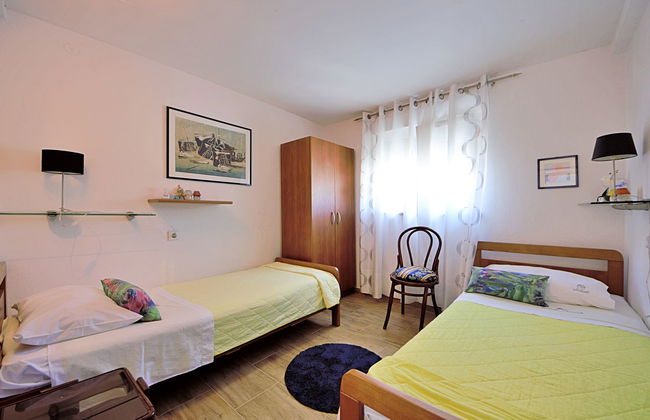 Casa de 4 quartos em Sućuraj com jardim e terraço - Foto 16