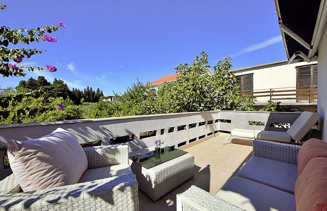 Casa de 4 quartos em Sućuraj com jardim e terraço - Foto 10