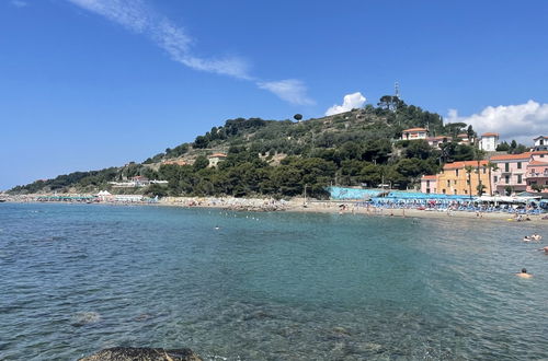 Photo 24 - Maison de 2 chambres à San Lorenzo al Mare avec terrasse et vues à la mer