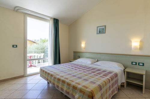 Foto 13 - Appartamento con 1 camera da letto a Imperia con piscina e vista mare