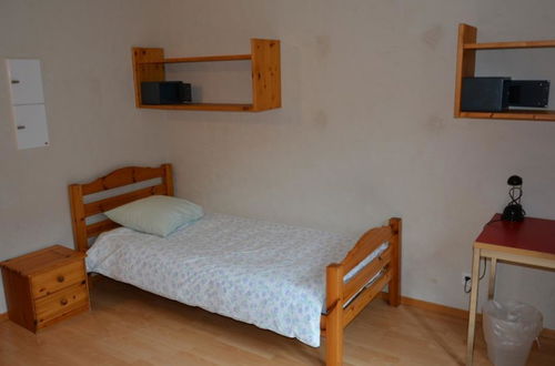 Foto 9 - Appartamento con 3 camere da letto a Saanen