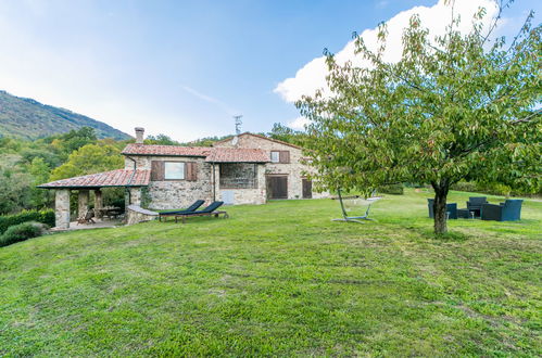 Photo 2 - Maison de 3 chambres à Montieri avec jardin et terrasse