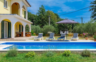 Photo 2 - Maison de 3 chambres à Labin avec piscine privée et jardin