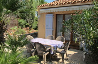 Photo 1 - 2 bedroom House in La Motte with swimming pool and garden