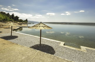 Foto 1 - Appartamento con 2 camere da letto a Jasenice con piscina e vista mare