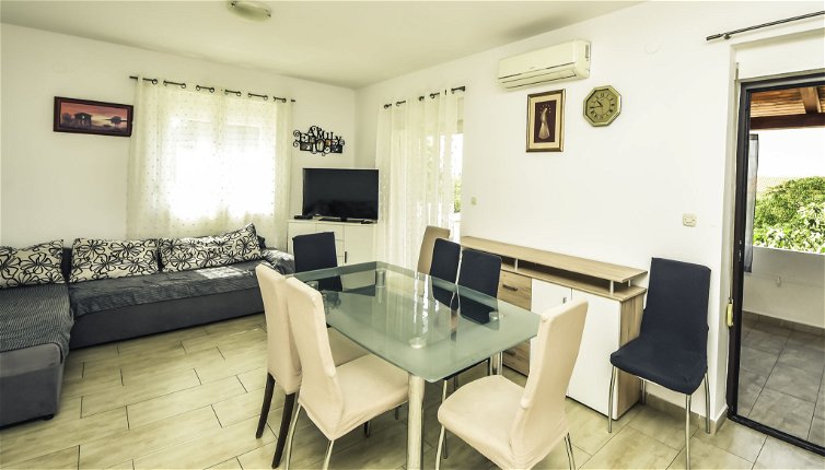 Photo 1 - 4 bedroom House in Jasenice with terrace