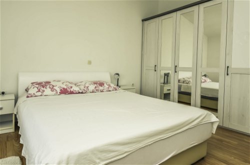 Foto 5 - Casa con 4 camere da letto a Jasenice con terrazza