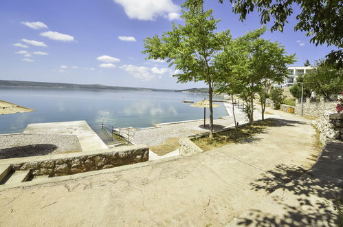 Foto 29 - Appartamento con 2 camere da letto a Jasenice con piscina e vista mare