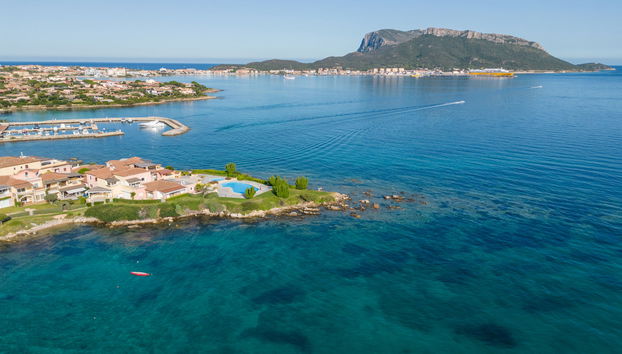 Apartamento de 3 quartos em Golfo Aranci com piscina e jardim - Foto 2
