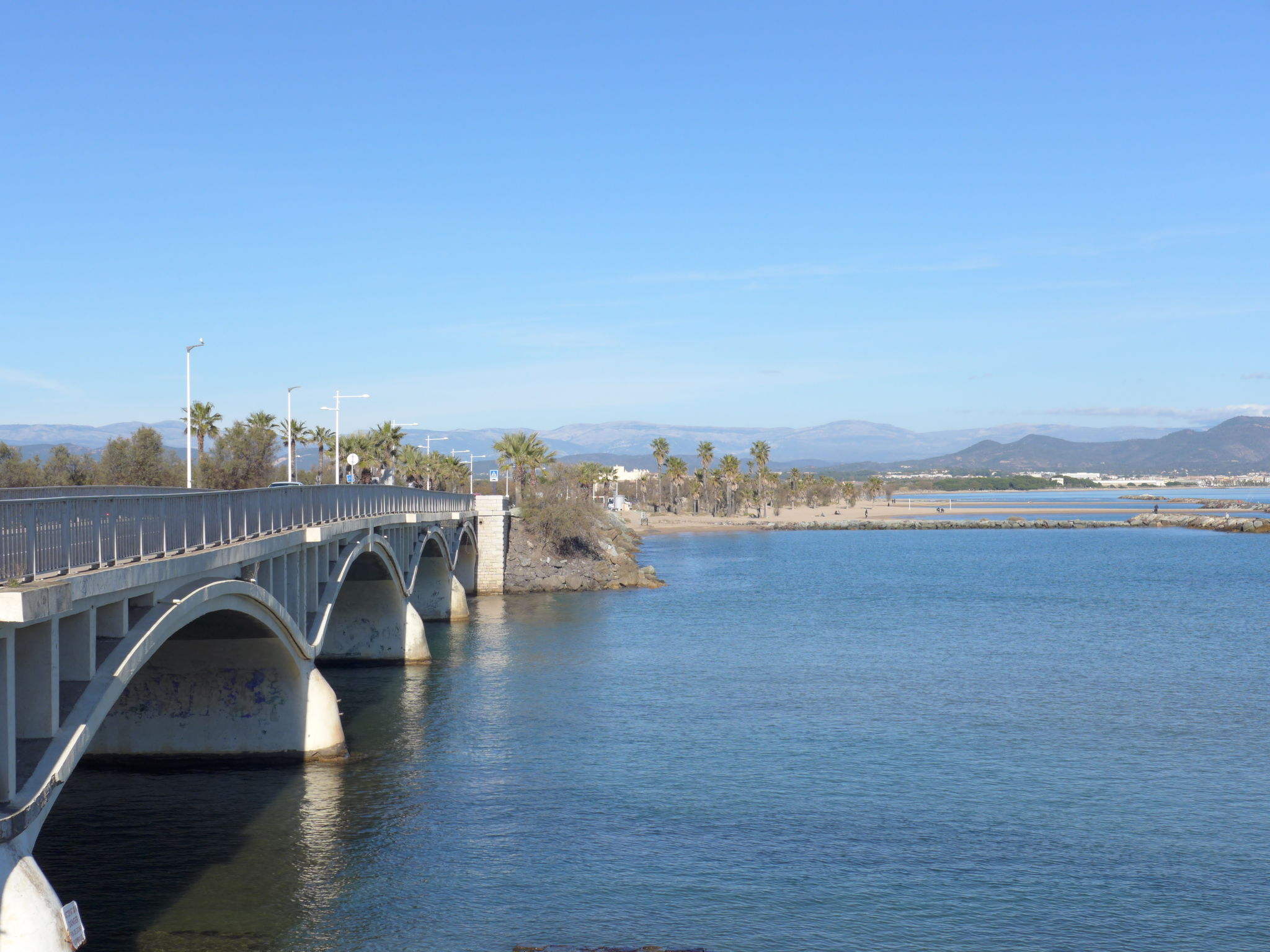 Photo 31 - 2 bedroom Apartment in Fréjus with garden and terrace