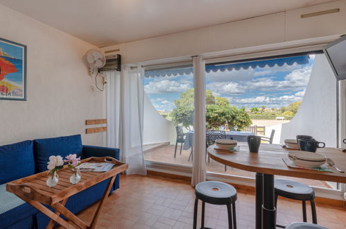 Foto 2 - Apartamento de 1 habitación en Le Grau-du-Roi con jardín y vistas al mar