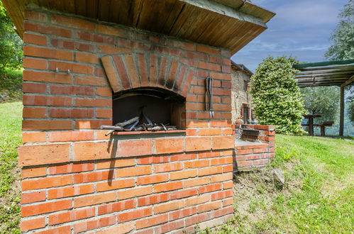 Foto 39 - Casa de 3 quartos em Pescia com piscina e jardim