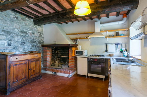 Photo 17 - 3 bedroom House in Pescia with swimming pool and garden