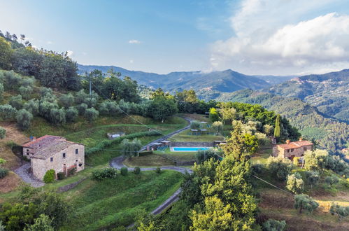 Foto 8 - Casa de 3 habitaciones en Pescia con piscina y jardín