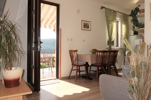 Foto 4 - Apartamento de 2 habitaciones en Labin con terraza y vistas al mar