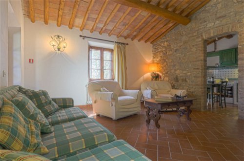 Foto 6 - Apartment mit 2 Schlafzimmern in Castellina in Chianti mit schwimmbad und garten